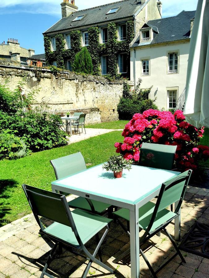 Apt Duplex Ou Plain Pied Tout Confort Plein Centre Ville Bayeux Proche Commerces, Restaurants, Avec Terrasse Privative Ou Jardin Commun Amenage Clos, Parking Gratuit A Proximite, Proche Plages Du Debarquement Ngoại thất bức ảnh