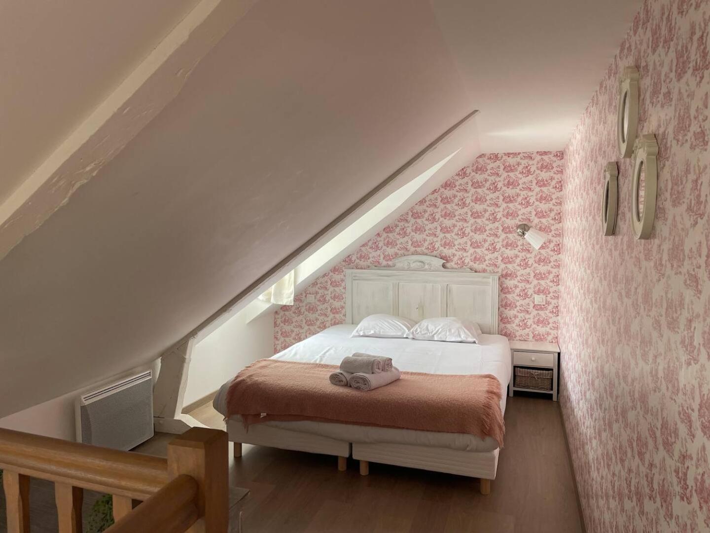 Apt Duplex Ou Plain Pied Tout Confort Plein Centre Ville Bayeux Proche Commerces, Restaurants, Avec Terrasse Privative Ou Jardin Commun Amenage Clos, Parking Gratuit A Proximite, Proche Plages Du Debarquement Ngoại thất bức ảnh
