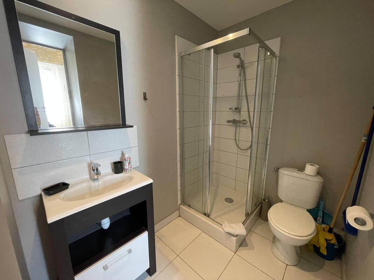 Apt Duplex Ou Plain Pied Tout Confort Plein Centre Ville Bayeux Proche Commerces, Restaurants, Avec Terrasse Privative Ou Jardin Commun Amenage Clos, Parking Gratuit A Proximite, Proche Plages Du Debarquement Ngoại thất bức ảnh