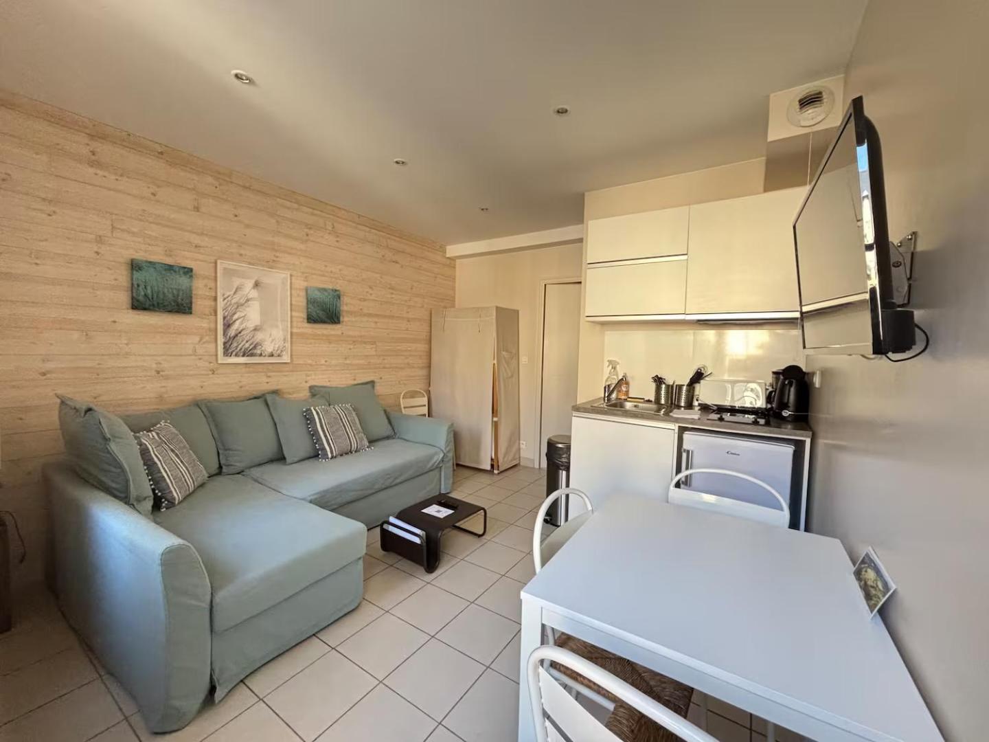 Apt Duplex Ou Plain Pied Tout Confort Plein Centre Ville Bayeux Proche Commerces, Restaurants, Avec Terrasse Privative Ou Jardin Commun Amenage Clos, Parking Gratuit A Proximite, Proche Plages Du Debarquement Ngoại thất bức ảnh