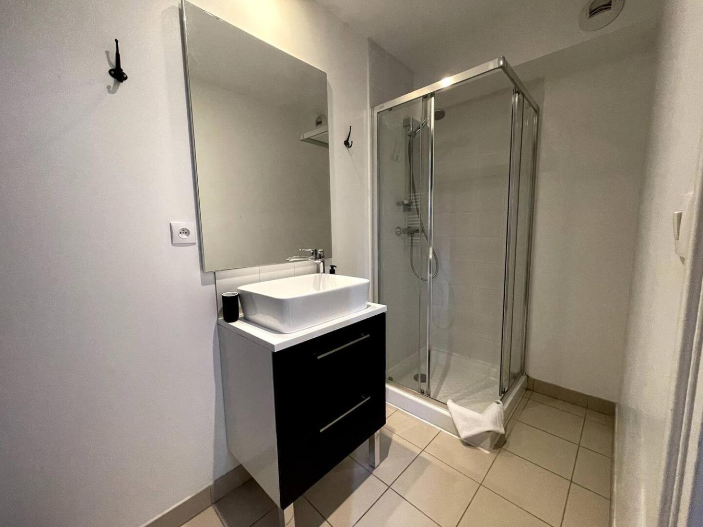 Apt Duplex Ou Plain Pied Tout Confort Plein Centre Ville Bayeux Proche Commerces, Restaurants, Avec Terrasse Privative Ou Jardin Commun Amenage Clos, Parking Gratuit A Proximite, Proche Plages Du Debarquement Ngoại thất bức ảnh