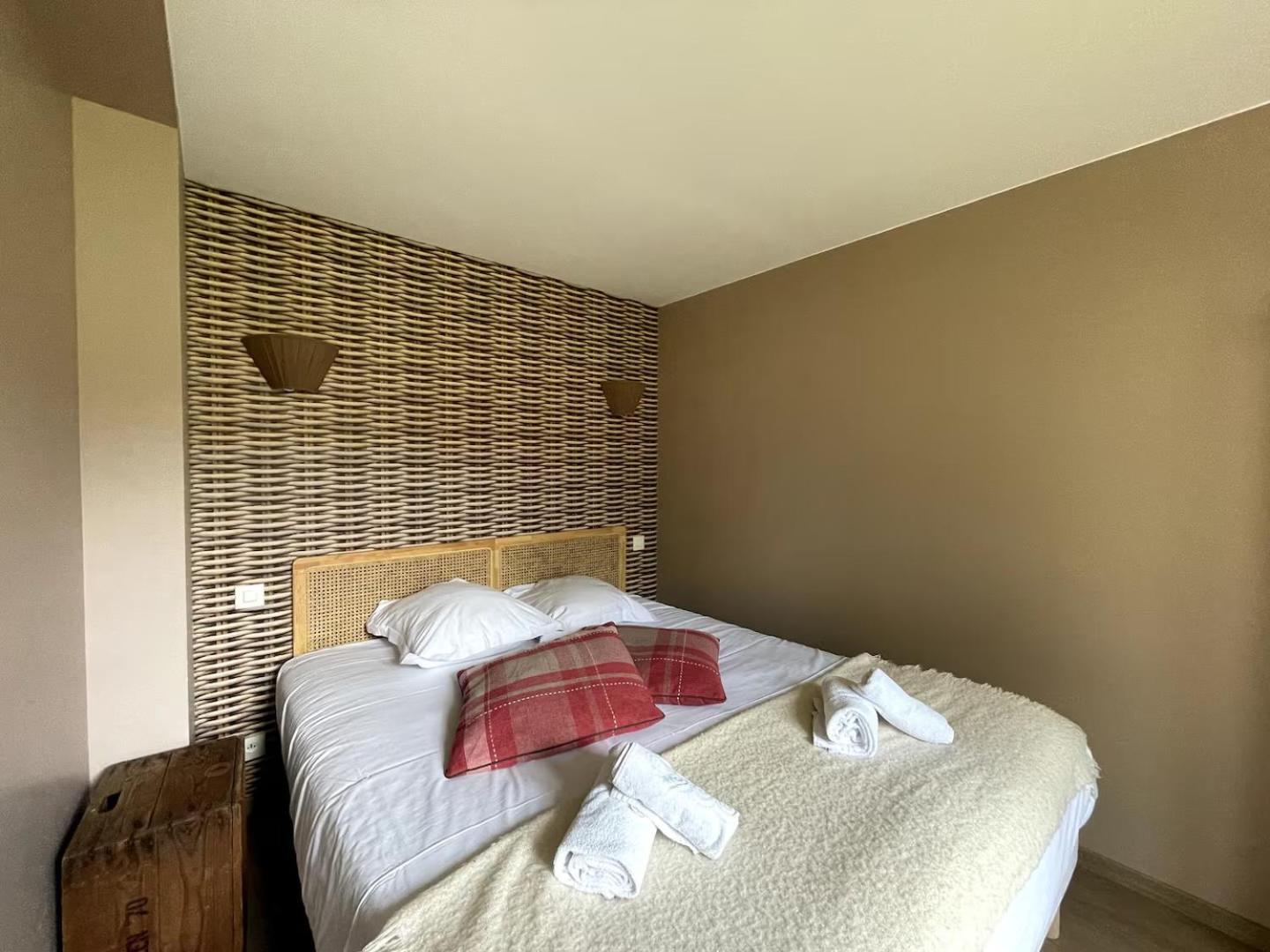 Apt Duplex Ou Plain Pied Tout Confort Plein Centre Ville Bayeux Proche Commerces, Restaurants, Avec Terrasse Privative Ou Jardin Commun Amenage Clos, Parking Gratuit A Proximite, Proche Plages Du Debarquement Ngoại thất bức ảnh