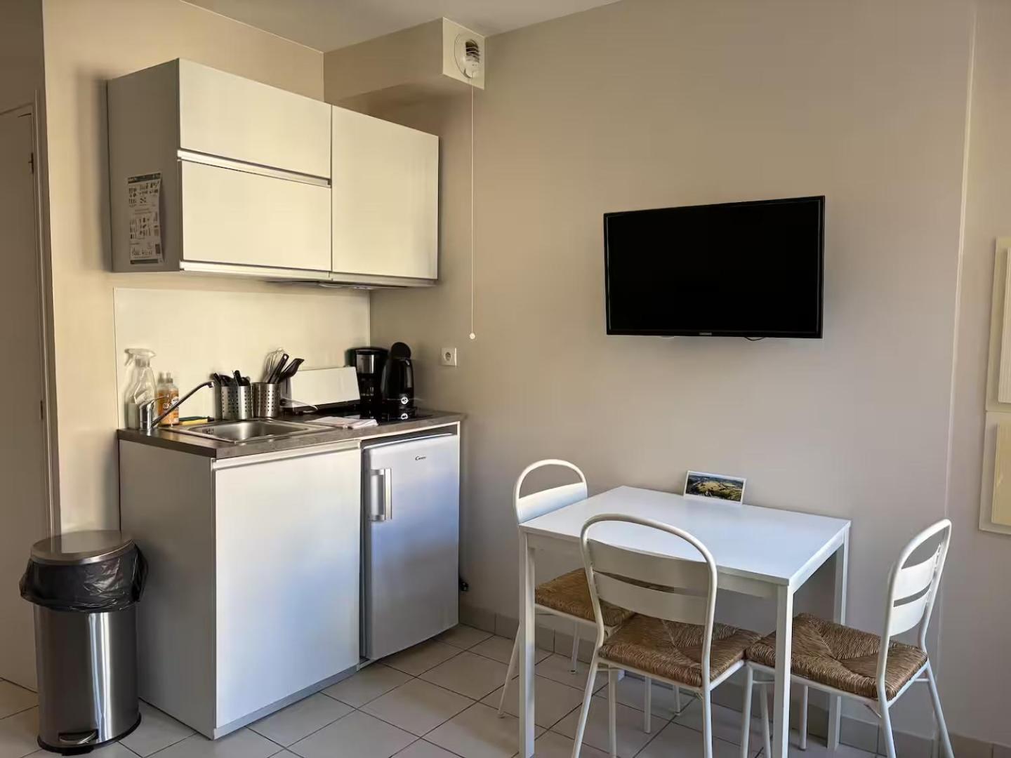 Apt Duplex Ou Plain Pied Tout Confort Plein Centre Ville Bayeux Proche Commerces, Restaurants, Avec Terrasse Privative Ou Jardin Commun Amenage Clos, Parking Gratuit A Proximite, Proche Plages Du Debarquement Ngoại thất bức ảnh