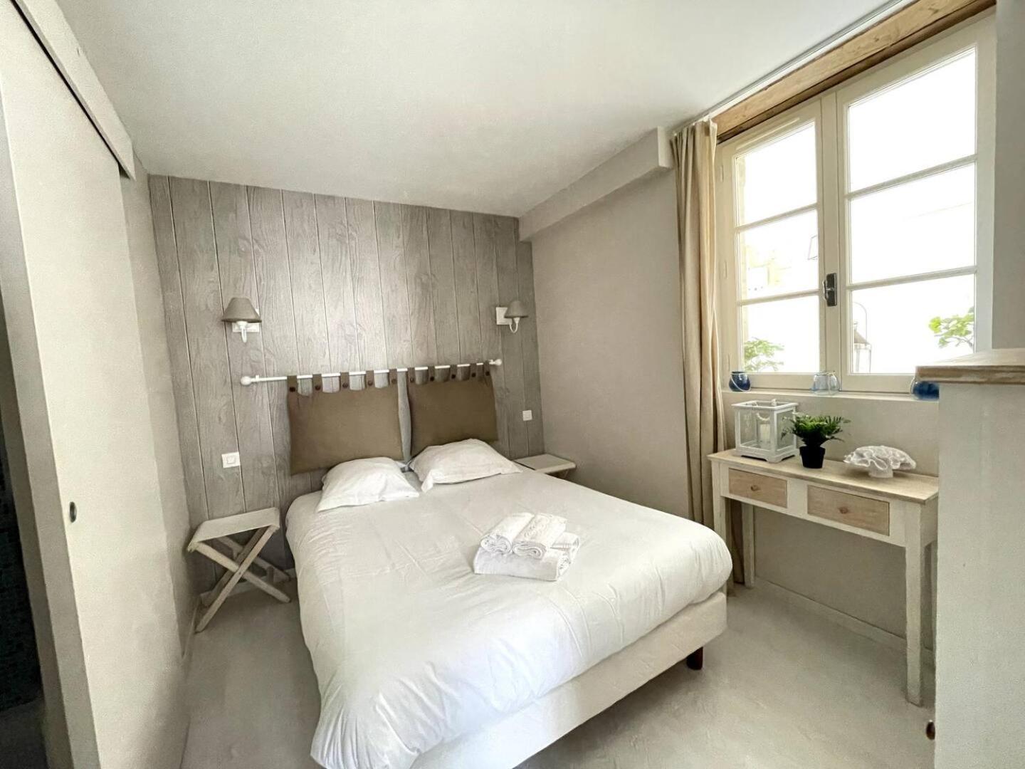Apt Duplex Ou Plain Pied Tout Confort Plein Centre Ville Bayeux Proche Commerces, Restaurants, Avec Terrasse Privative Ou Jardin Commun Amenage Clos, Parking Gratuit A Proximite, Proche Plages Du Debarquement Ngoại thất bức ảnh