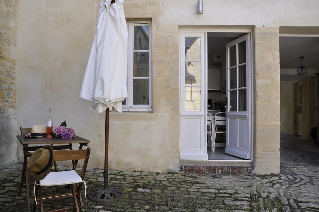 Apt Duplex Ou Plain Pied Tout Confort Plein Centre Ville Bayeux Proche Commerces, Restaurants, Avec Terrasse Privative Ou Jardin Commun Amenage Clos, Parking Gratuit A Proximite, Proche Plages Du Debarquement Ngoại thất bức ảnh